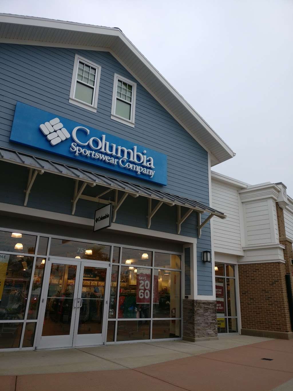 Columbia Factory Store | 80 Premium Outlets Blvd #751, Merrimack, NH 03054, USA | Phone: (603) 424-6875