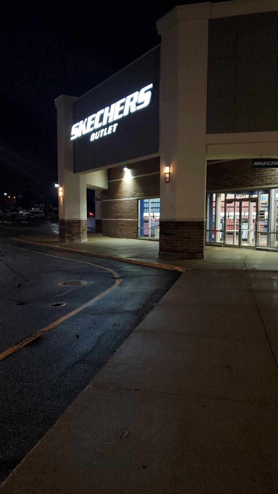 SKECHERS Warehouse Outlet | 6241 Wilson Mills Rd, Highland Heights, OH 44143, USA | Phone: (440) 461-9463