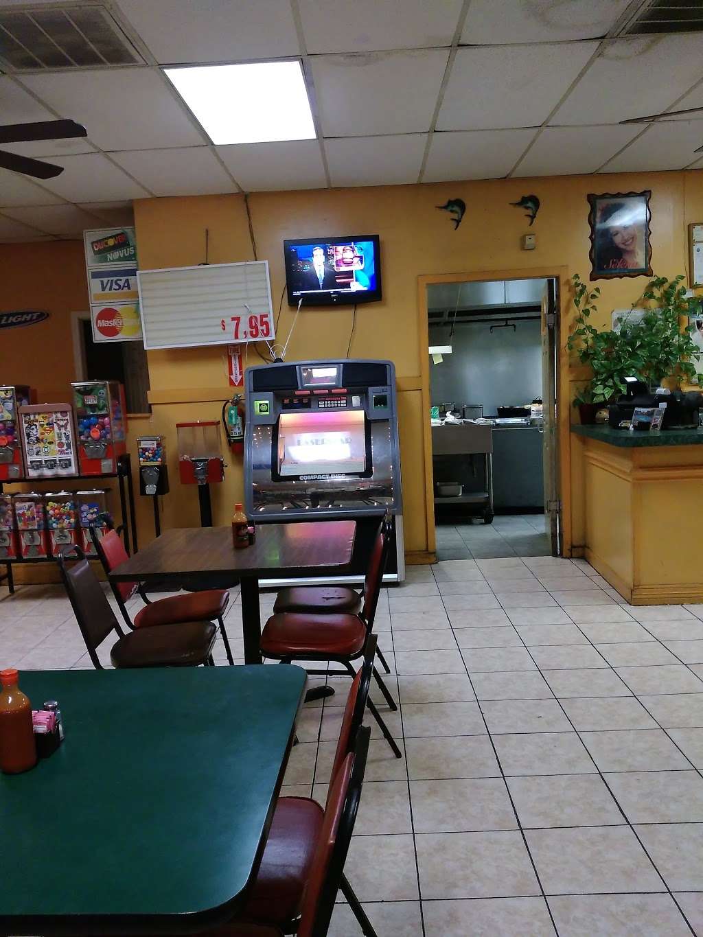 Taqueria Huetamo II | 210 Aldine Bender Rd, Houston, TX 77060, USA | Phone: (281) 999-4149