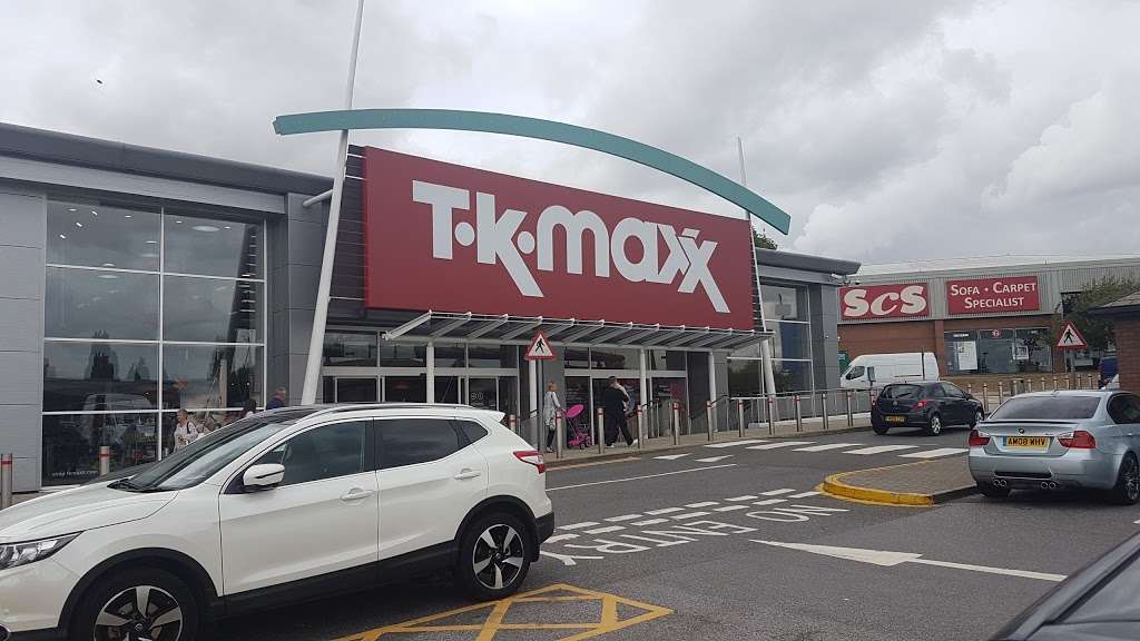 TK Maxx | D1, Pipps Hill Retail Park, Miles Gray Rd, Basildon SS14 3AF, UK | Phone: 01268 520186