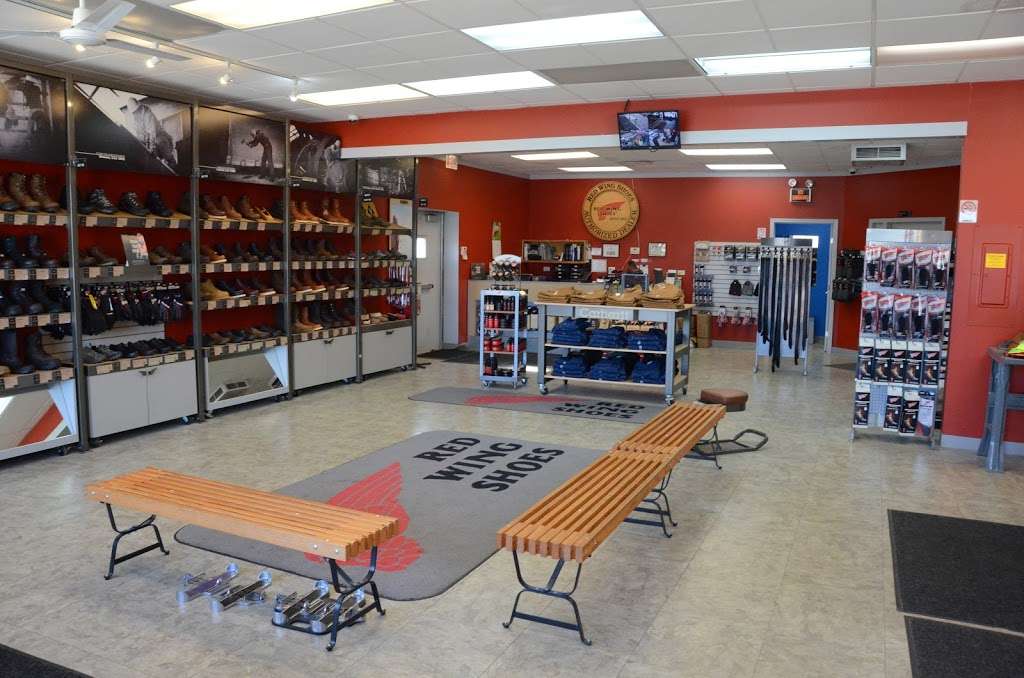 Red Wing | 208 E Maple St Route 30, New Lenox, IL 60451, USA | Phone: (815) 462-9510
