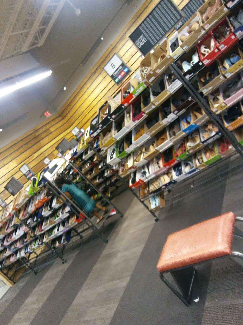 DSW Designer Shoe Warehouse | 1725 Ritchie Station Ct, Capitol Heights, MD 20743, USA | Phone: (240) 716-7103