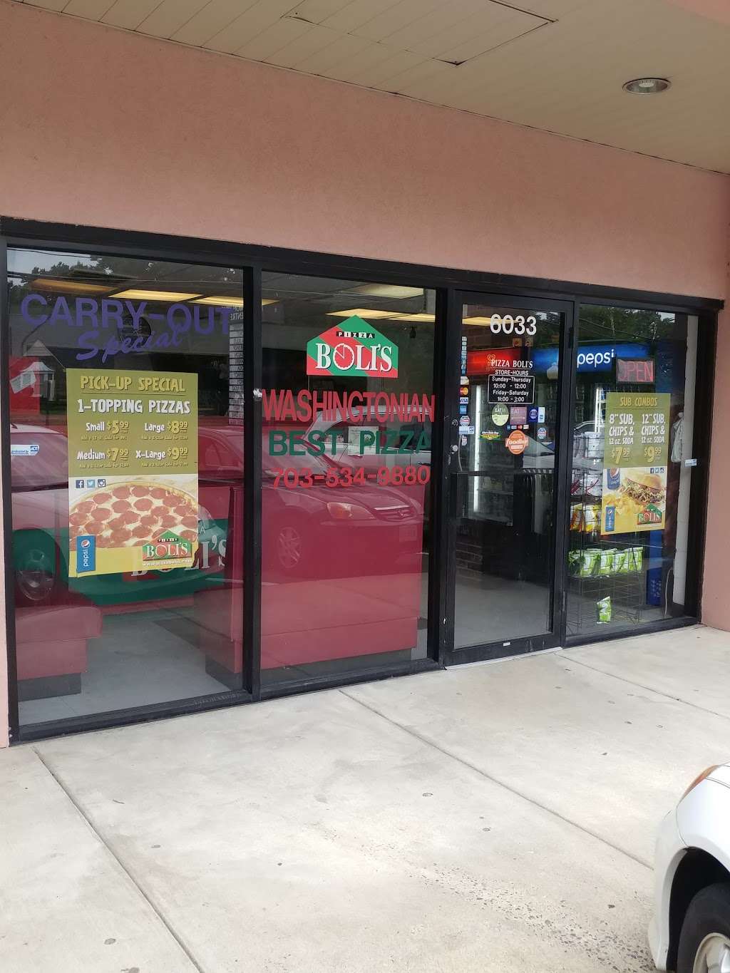 Pizza Bolis | 6033 Wilson Blvd, Arlington, VA 22205, USA | Phone: (703) 534-9880