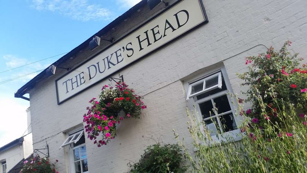The Dukes Head | High St, Hatfield Broad Oak, Hatfield Broad Oak nr. Bishops Stortford CM22 7HH, UK | Phone: 01279 718598