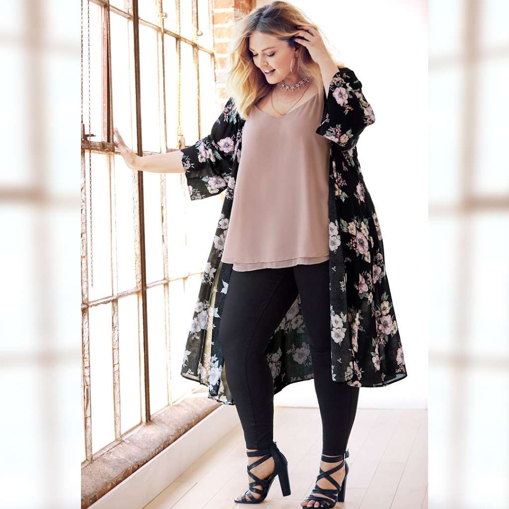 Torrid | 701 N Milwaukee Ave Ste 184, Vernon Hills, IL 60061, USA | Phone: (847) 367-5529