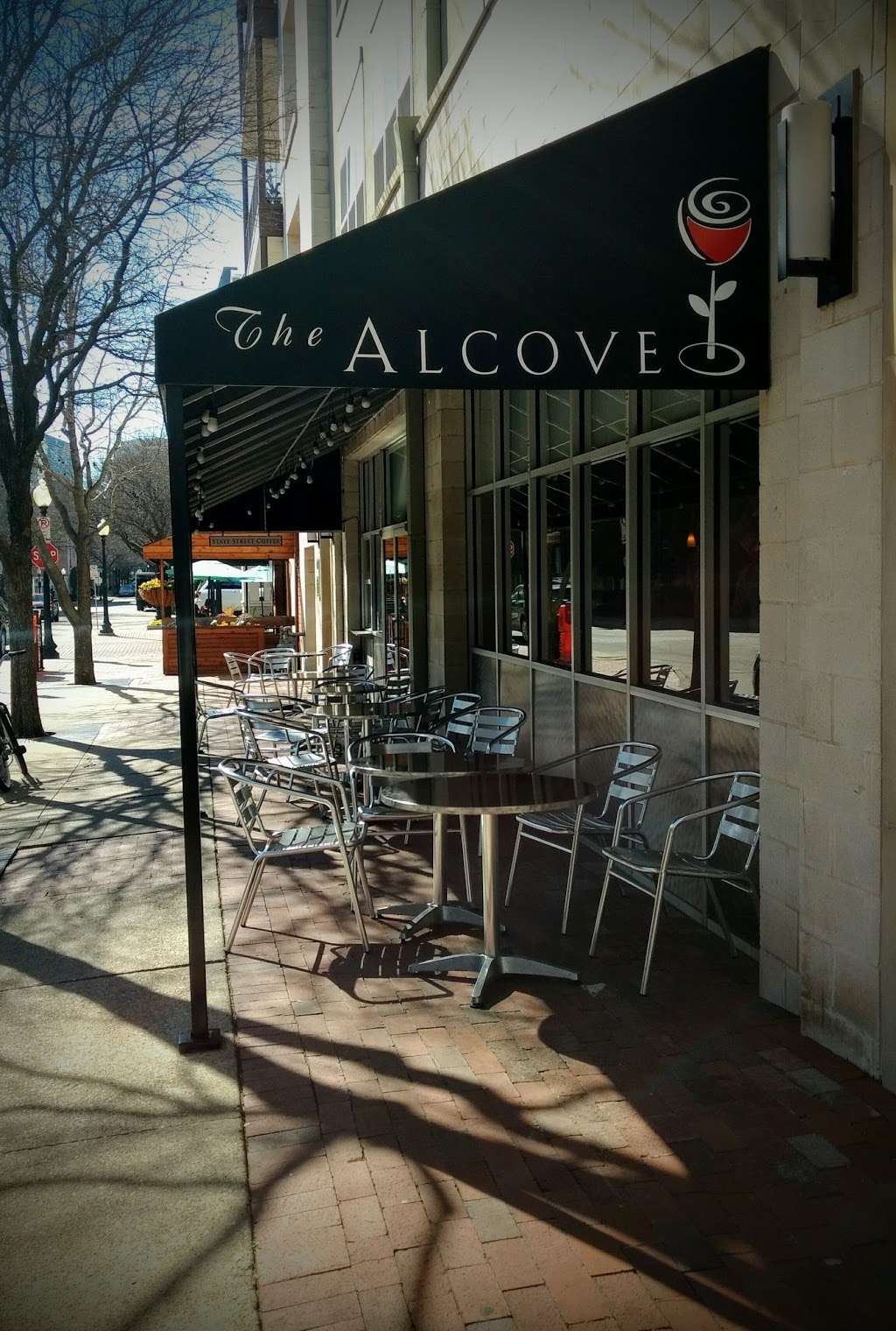 The Alcove | 2907 State St, Dallas, TX 75204 | Phone: (214) 871-2200