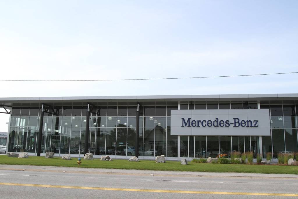 Mercedes-Benz Overseas Motors | 9225 Tecumseh Rd E, Windsor, ON N8R 1A1, Canada | Phone: (519) 254-0538