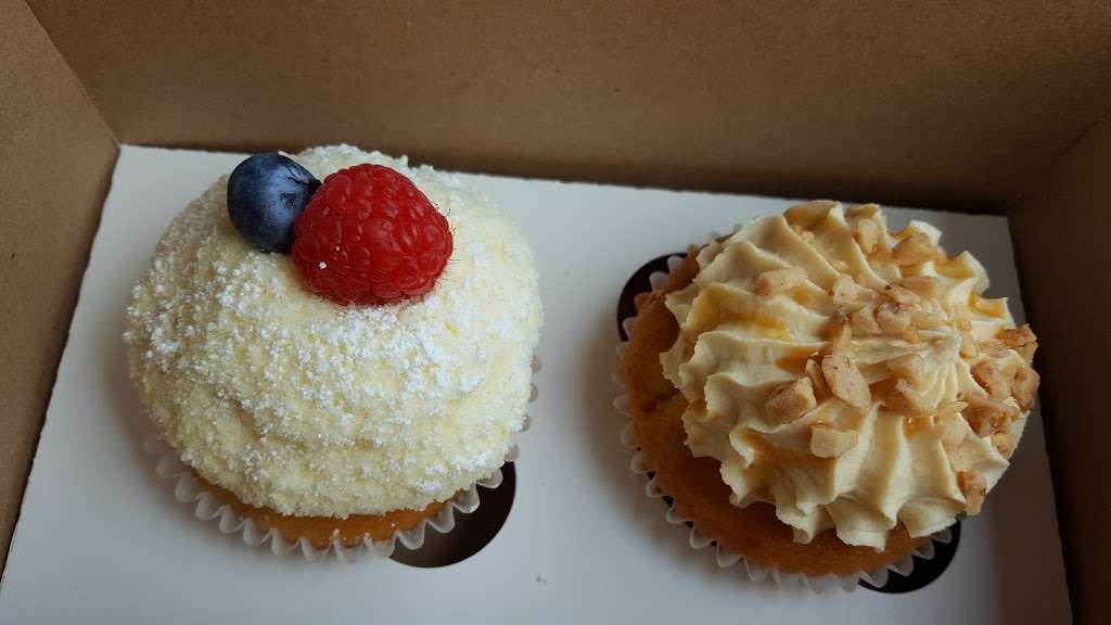 Something Sweet Cake Studio | 3740 Curtis Blvd, Cocoa, FL 32927 | Phone: (321) 631-0021