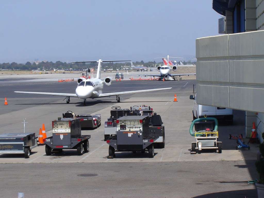 John Wayne Airport | California 92707