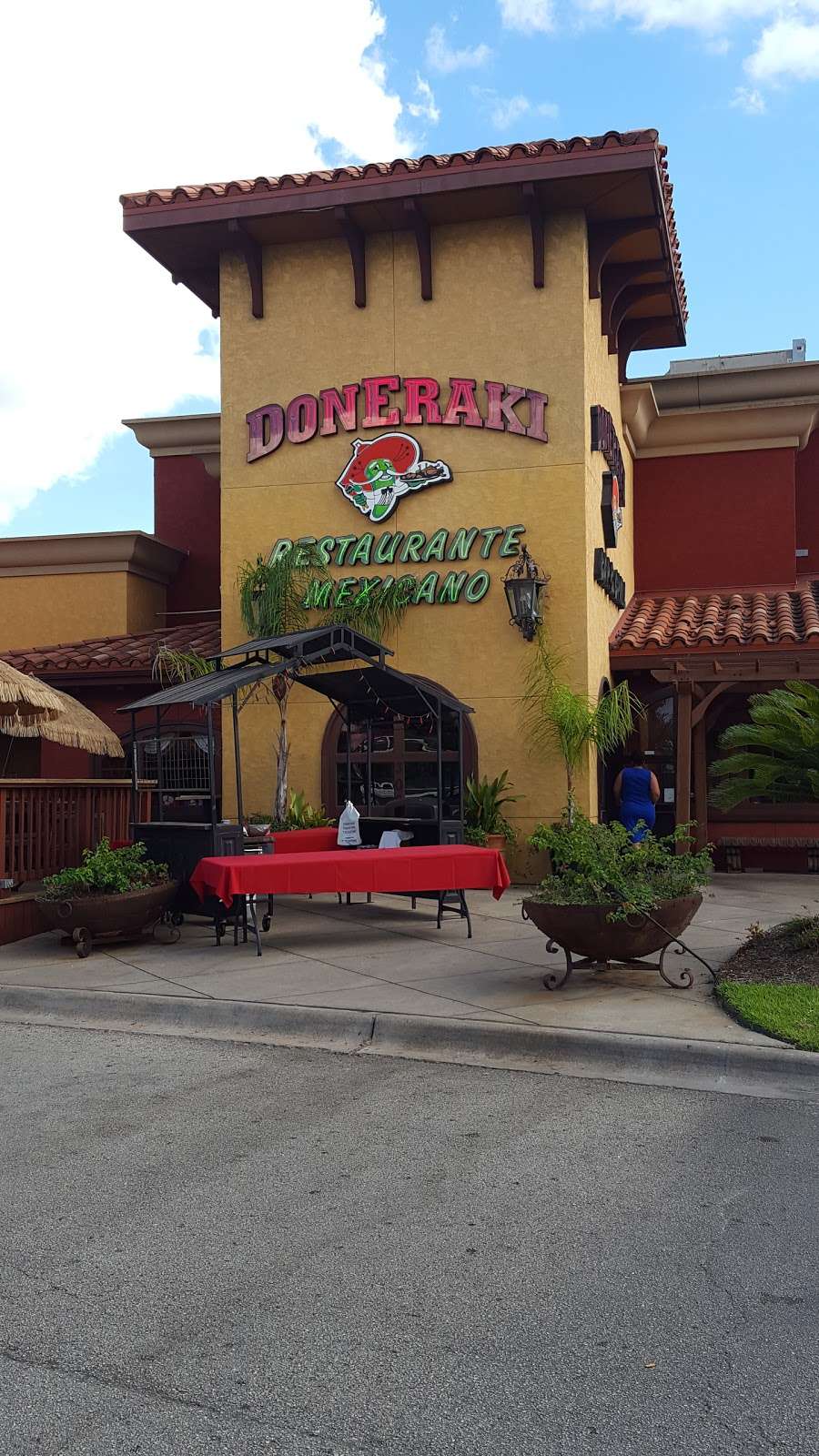 Doneraki Gulfgate | 300 Gulfgate Mall, Houston, TX 77087, USA | Phone: (713) 645-6400