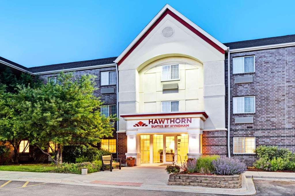 Hawthorn Suites by Wyndham Chicago Hoffman Estates | 2875 Greenspoint Pkwy, Hoffman Estates, IL 60169, USA | Phone: (847) 220-5169