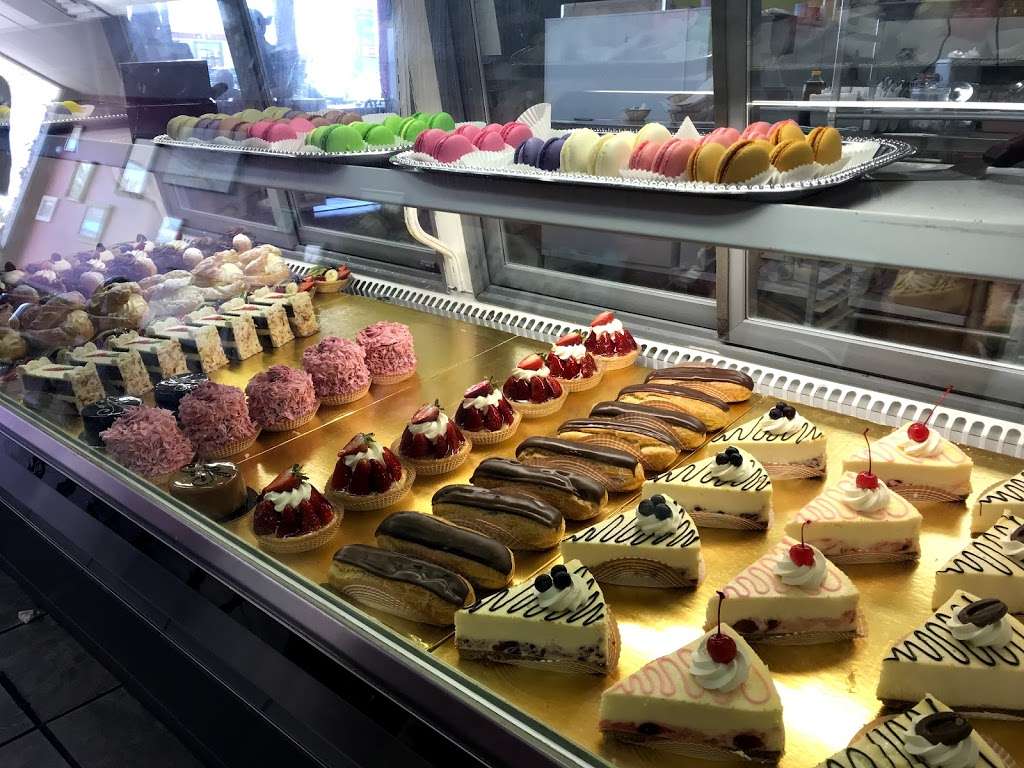 Delices Gourmands French Bakery | 3620 W Sahara Ave, Las Vegas, NV 89102, USA | Phone: (702) 331-2526
