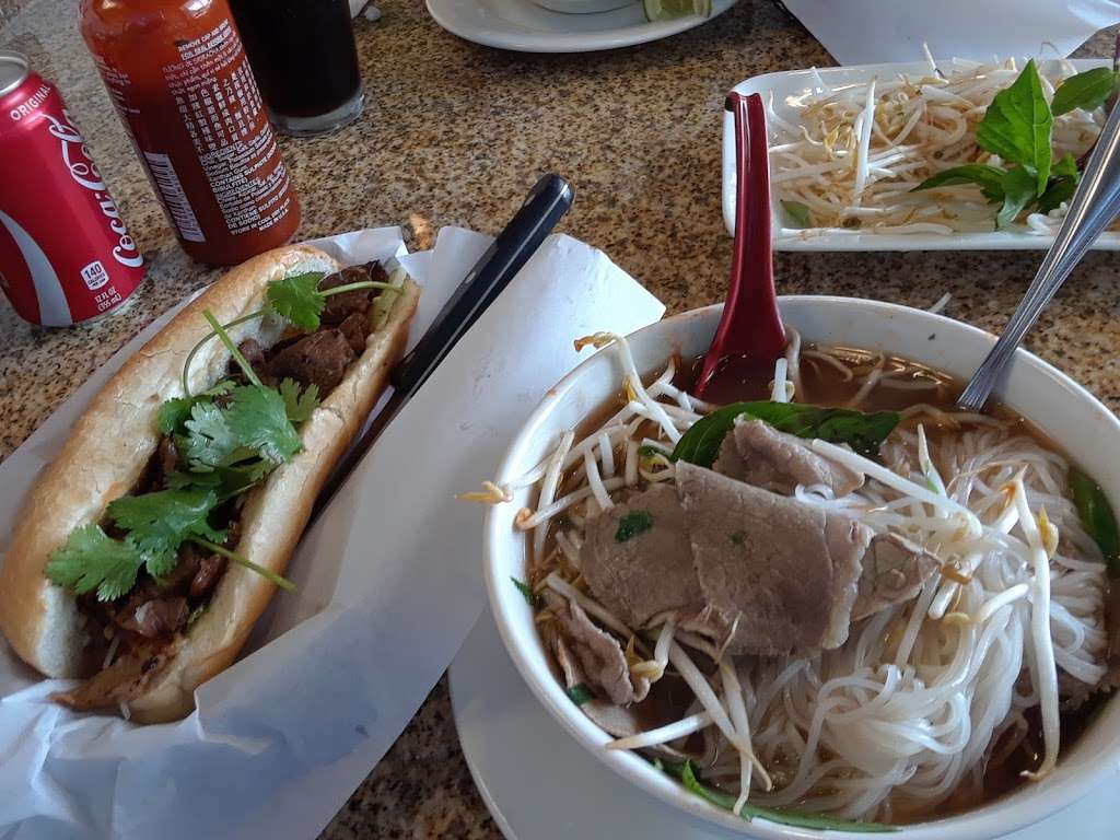 Pho Ton Express | 8302 N Eldridge Pkwy s220, Houston, TX 77041 | Phone: (832) 912-4052