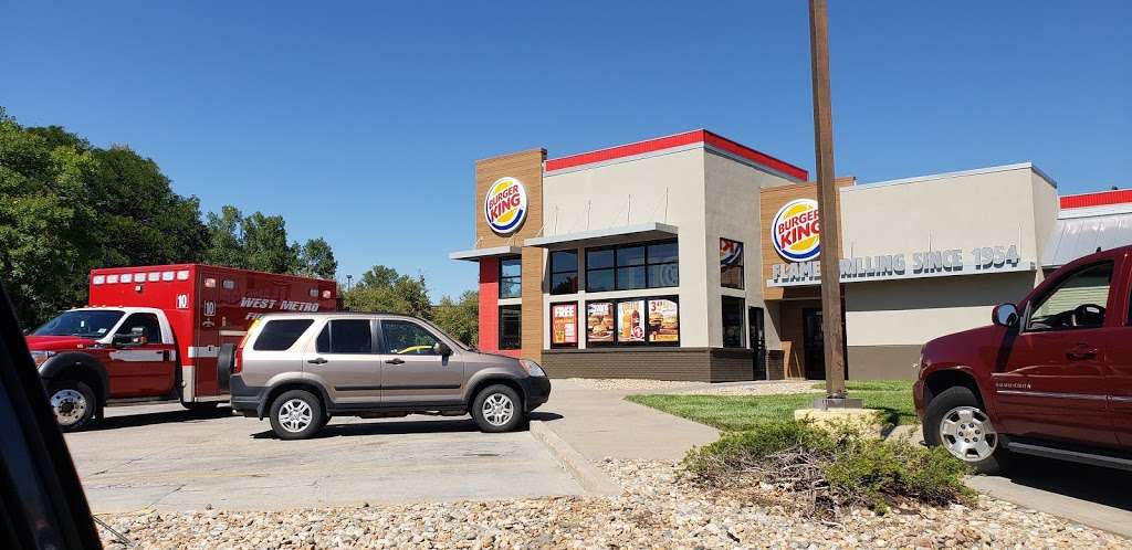 Burger King | 1998 S Kipling Pkwy, Lakewood, CO 80227, USA | Phone: (303) 989-2665