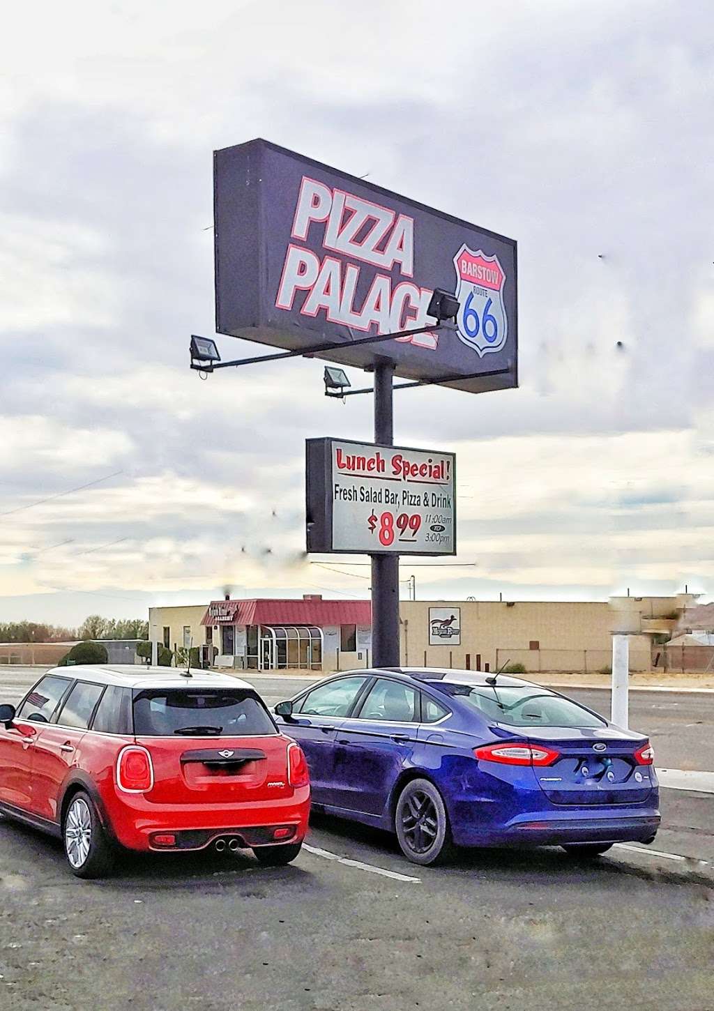 Route 66 Pizza Palace | 2046 Main St, Barstow, CA 92311, USA | Phone: (760) 256-2207