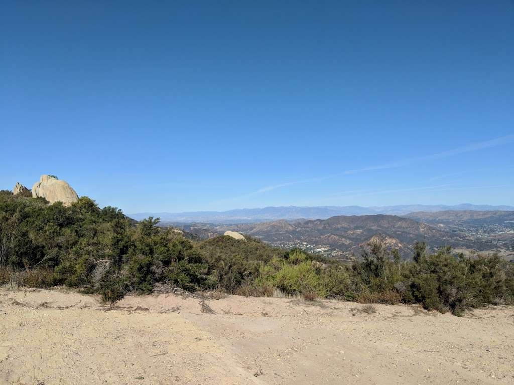 Castro Crest Trailhead | Mesa Peak Motorway, Agoura Hills, CA 91301