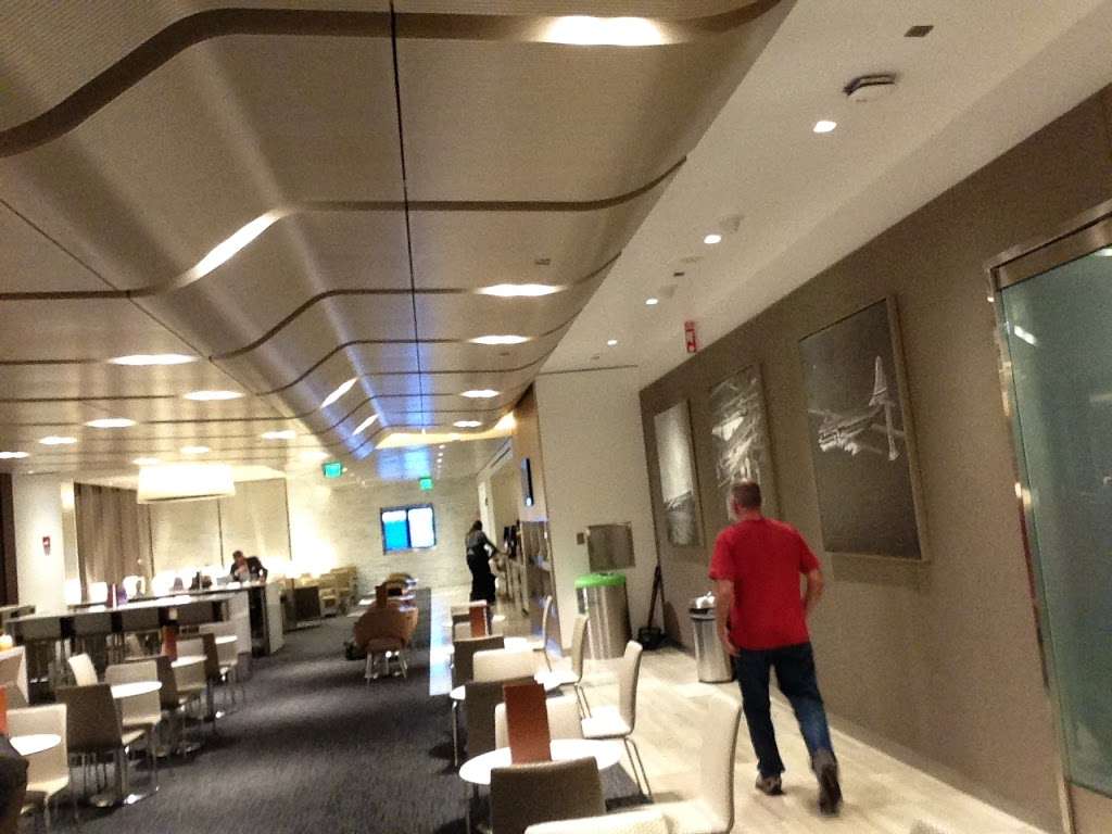 United Club | 1 Harborside Dr, Boston, MA 02128, USA