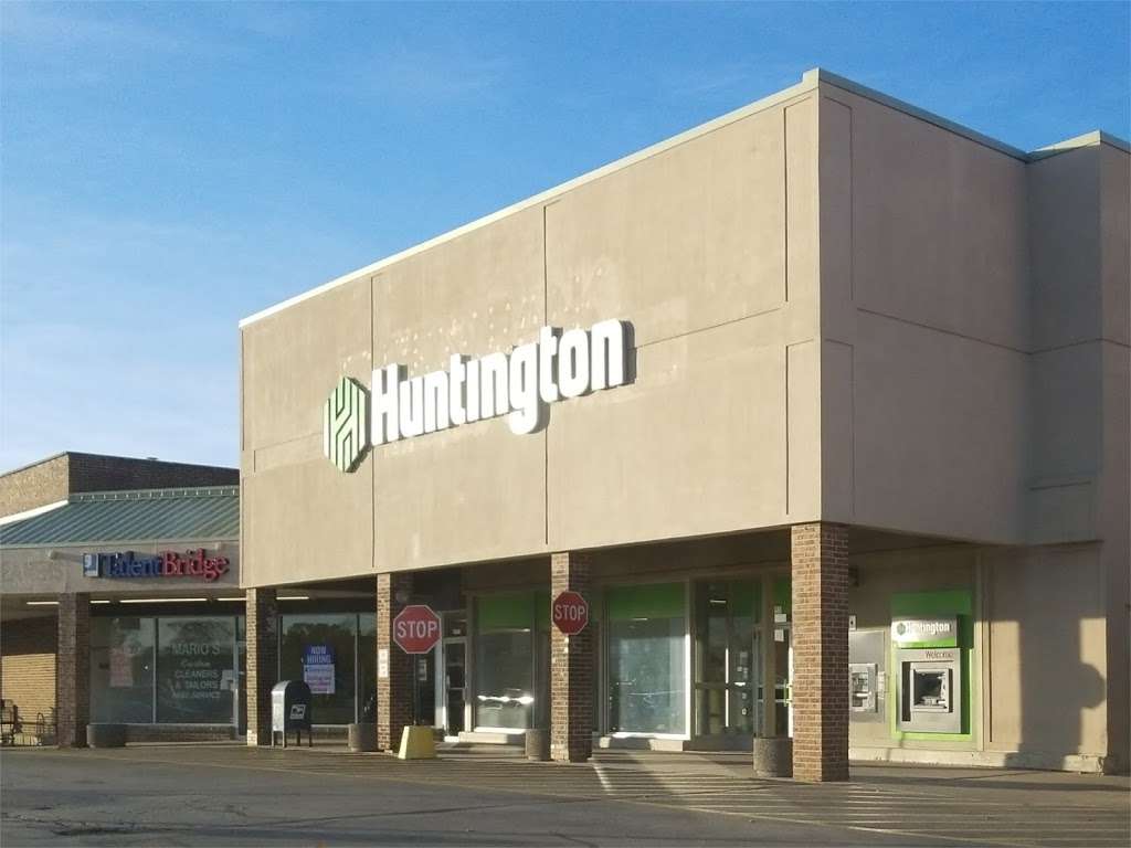 Huntington Bank | 8720 W Dempster Street, Niles, IL 60714, USA | Phone: (847) 768-0140