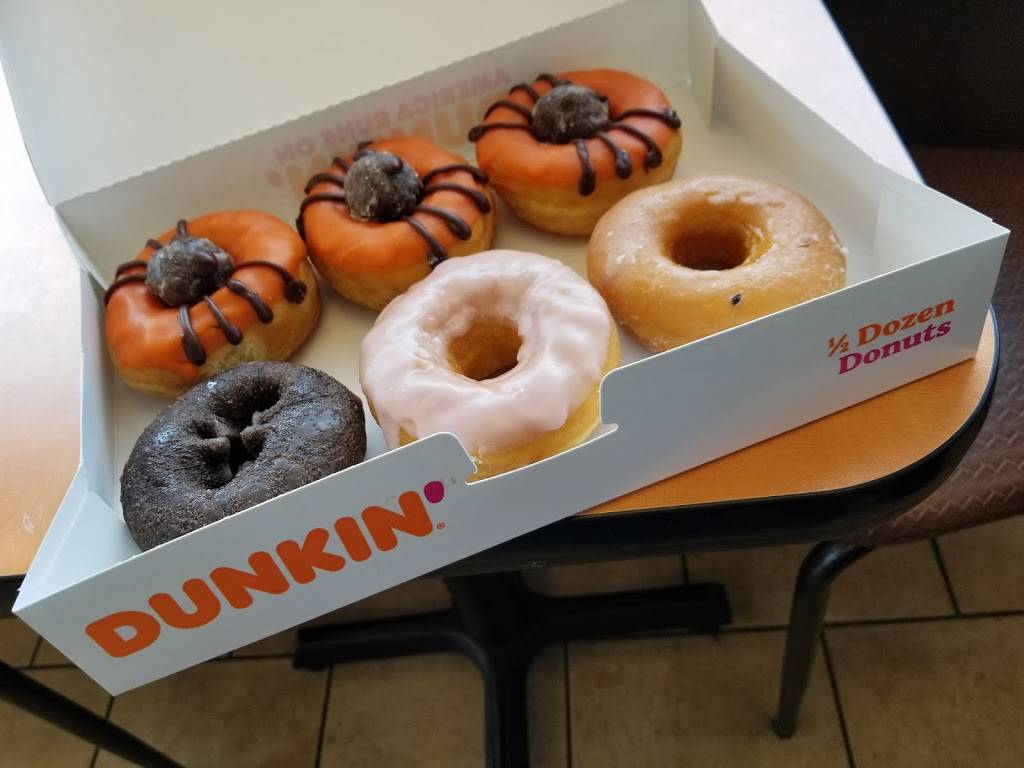 Dunkin Donuts | 151 W Layton Ave, Milwaukee, WI 53207, USA | Phone: (414) 763-0677