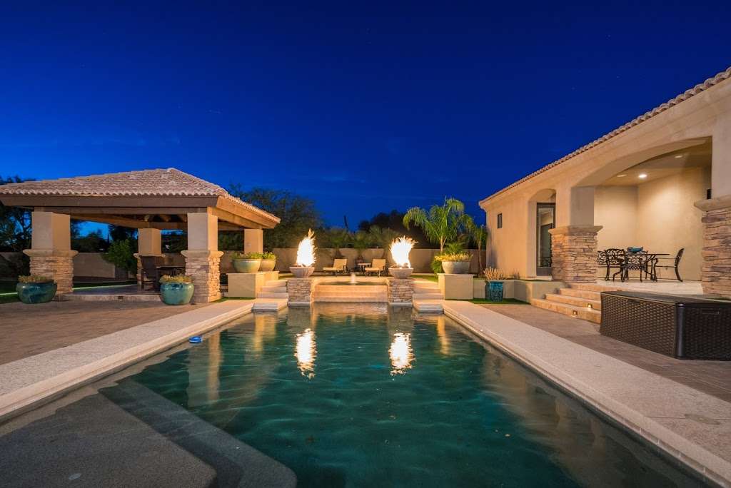 Allison Cahill & Partners Luxury Properties at Walt Danley Chris | 8955 E Pinnacle Peak Rd UNIT 105, Scottsdale, AZ 85255, USA | Phone: (215) 262-7066