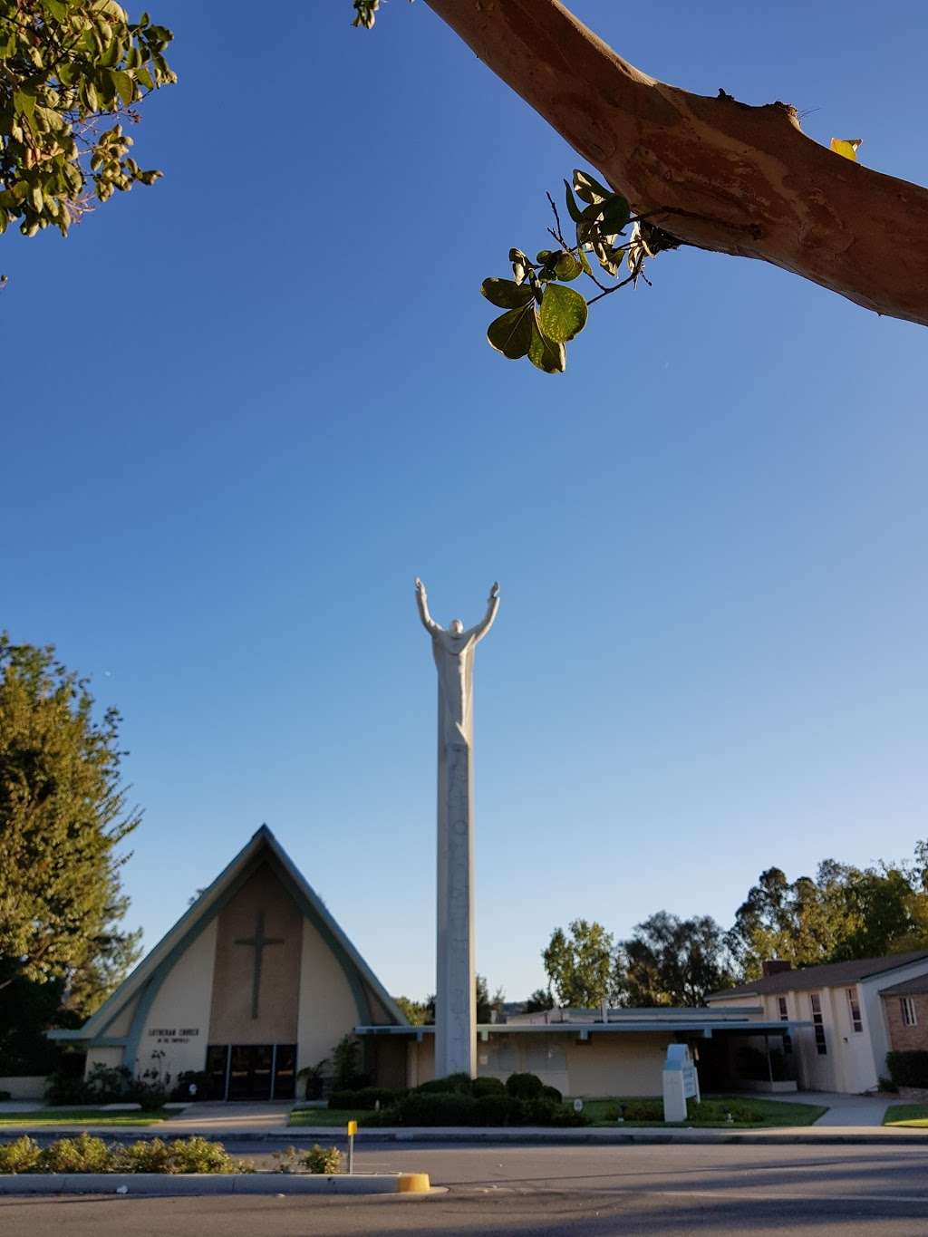 Lutheran Church in the Foothills | 1700 Foothill Blvd, La Cañada Flintridge, CA 91011, USA | Phone: (818) 790-1951