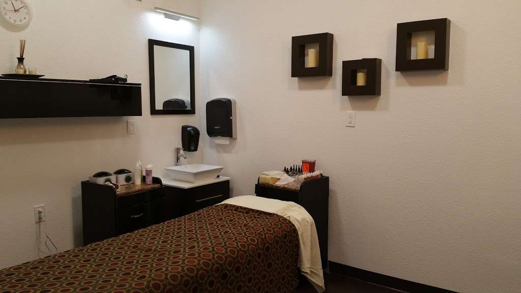 Bloom Salon & Spa | 8090 Blue Diamond Rd #180, Las Vegas, NV 89178, USA | Phone: (702) 463-4411