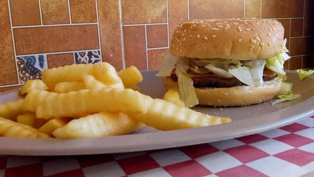 Hamburguesas "El Ermitaño" | Av Anzures 537, 88290 Nuevo Laredo, Tamps., Mexico | Phone: 867 145 9213