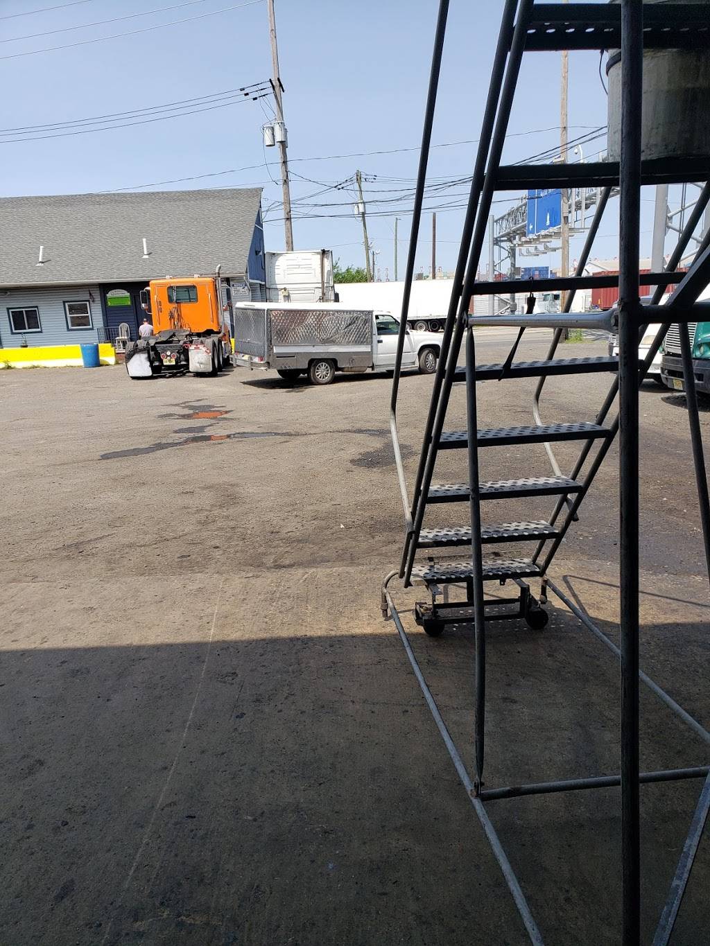 Super Clean Truck Wash | 98 North Ave E, Elizabeth, NJ 07201, USA | Phone: (908) 994-1809