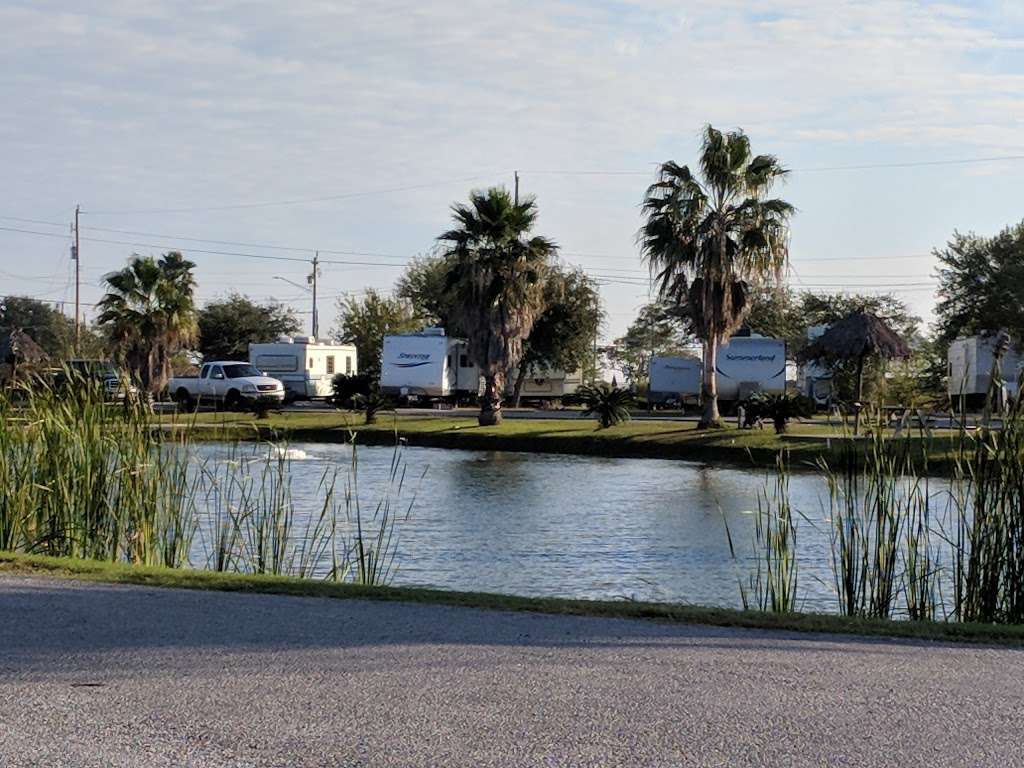 Bass & Bay RV Park | 2231 E Bay Shore Dr, San Leon, TX 77539 | Phone: (281) 339-1188