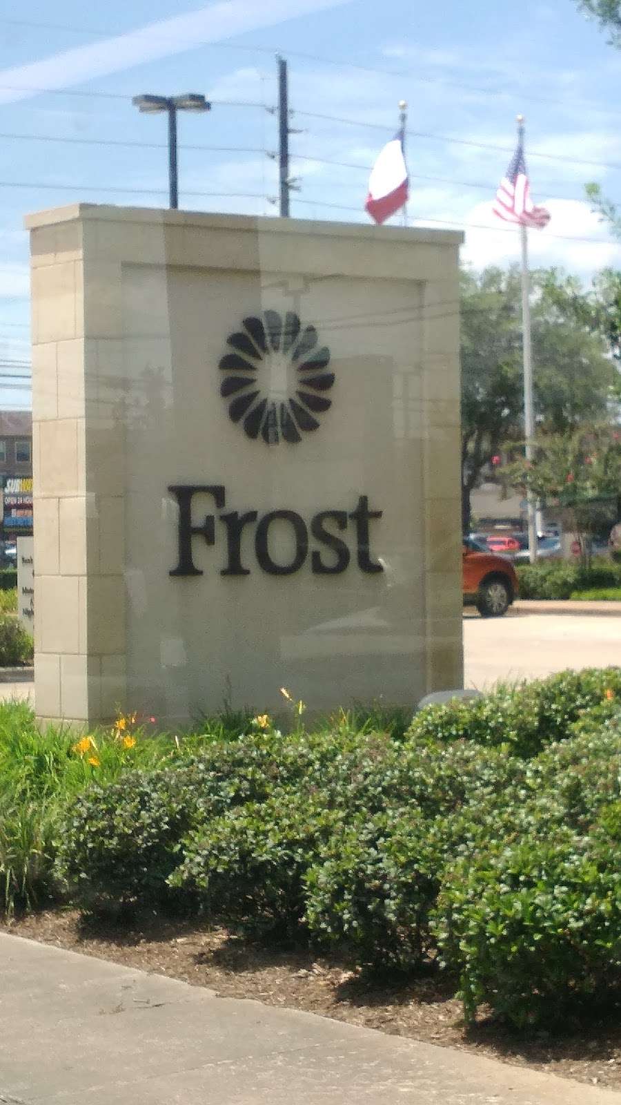 Frost Bank | 7502 Westheimer Rd, Houston, TX 77063, USA | Phone: (713) 388-7600