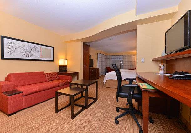 Courtyard by Marriott Burlington Mt. Holly/Westampton | 30 Western Dr, Westampton, NJ 08060, USA | Phone: (609) 261-6161