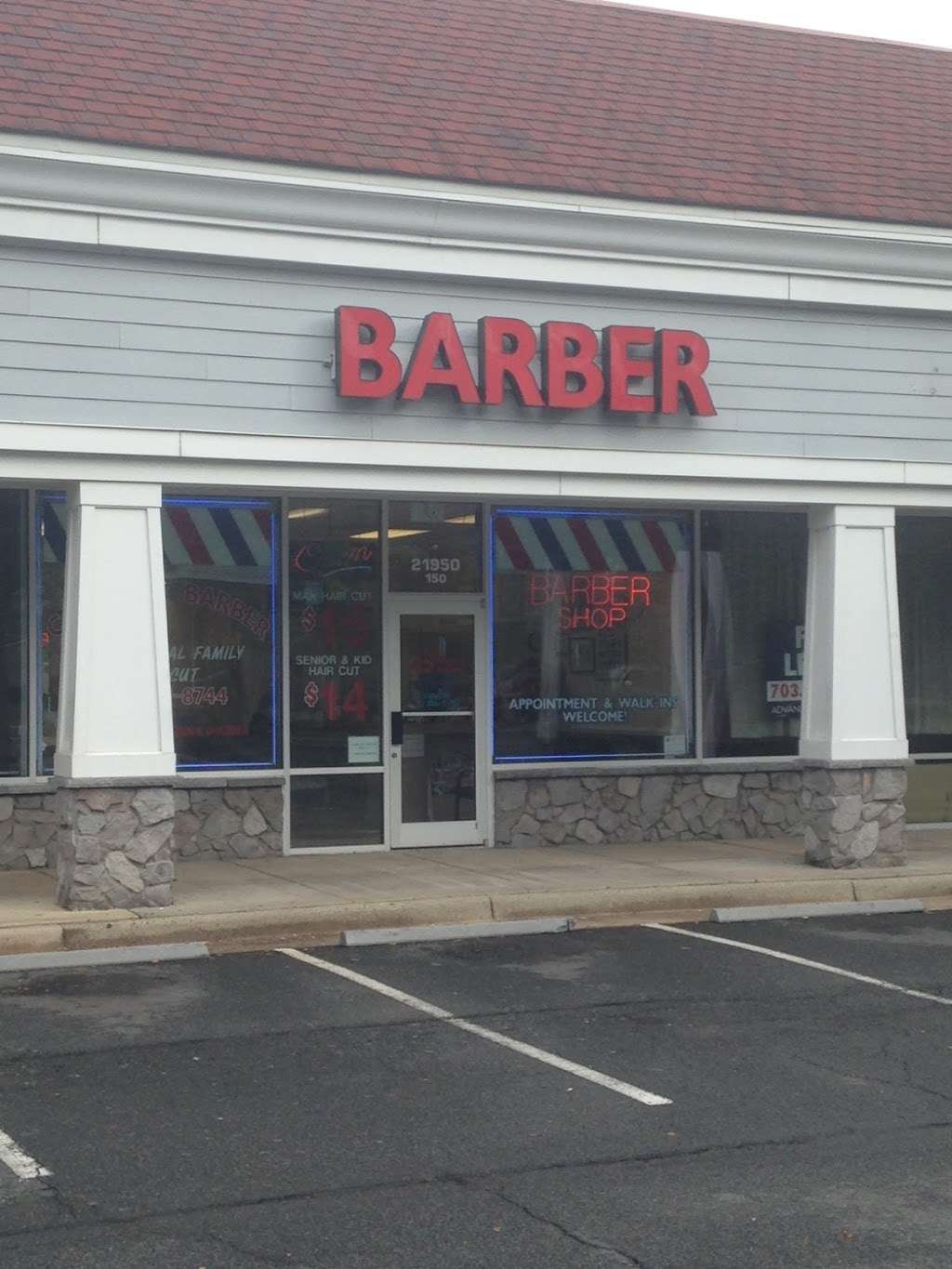 Cascades Barbershop | 21950 Cascades Pkwy #150, Sterling, VA 20164 | Phone: (703) 421-8744