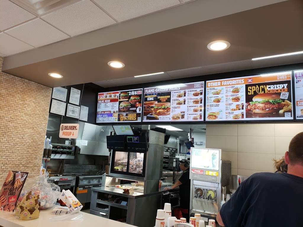 Burger King | 186 Ramapo Valley Rd, Oakland, NJ 07436, USA | Phone: (866) 394-2493