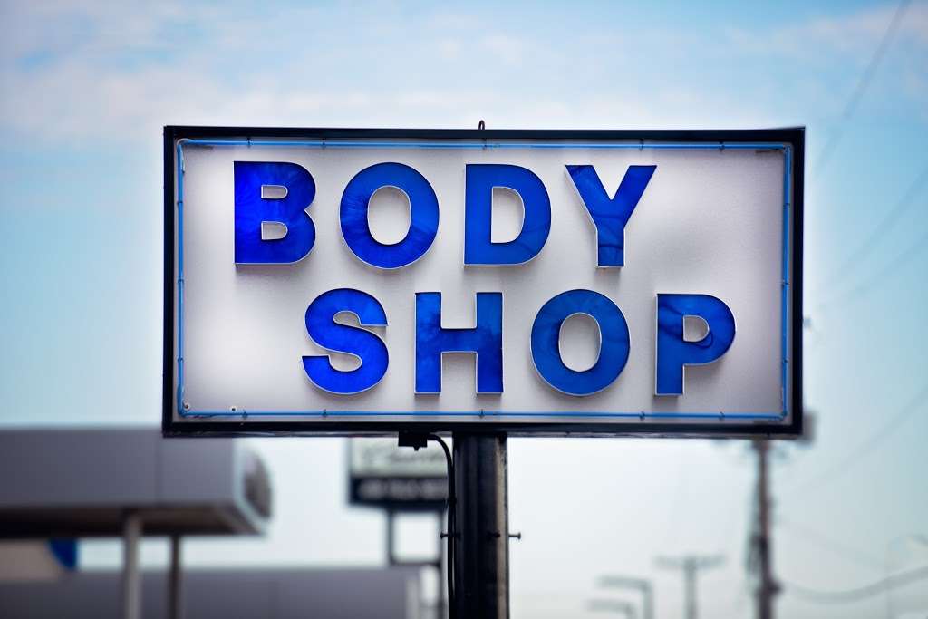 Jim Falk Body Shop & Collision Center | 1201 N 2nd St, Clinton, MO 64735, USA | Phone: (660) 956-0076