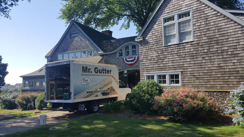 Mr. Gutter | 47 Cedar Swamp Rd #6, Smithfield, RI 02917, USA | Phone: (401) 274-3030