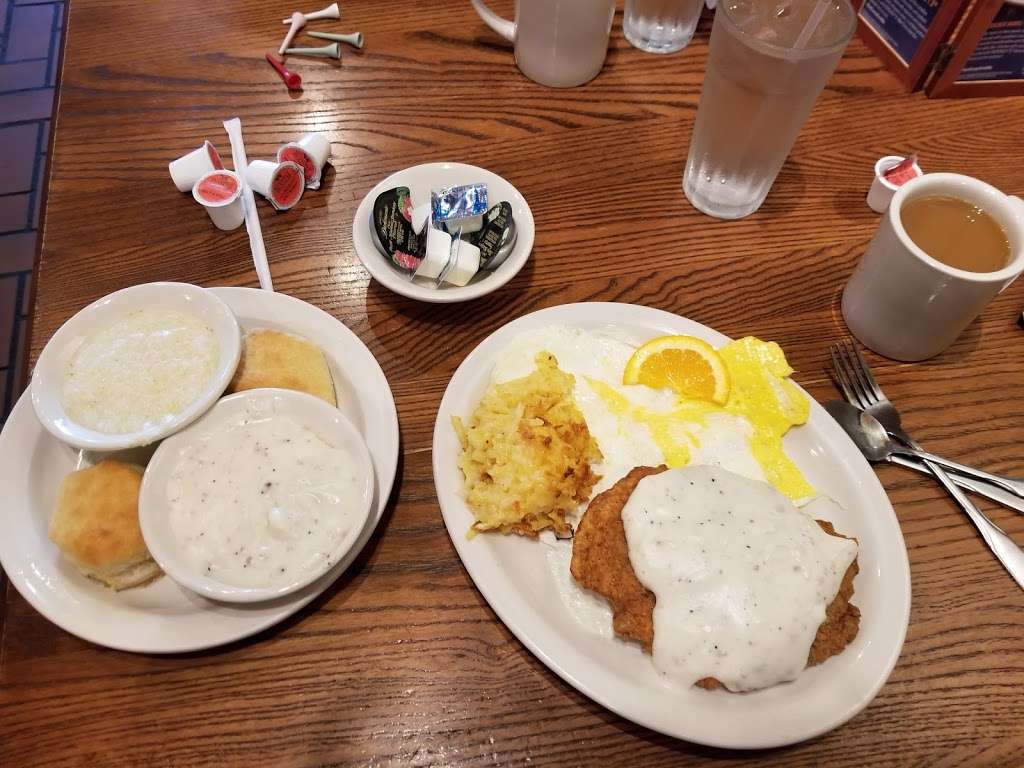 Cracker Barrel Old Country Store | 7920 NW Tiffany Springs Pkwy, Kansas City, MO 64153 | Phone: (816) 880-9171