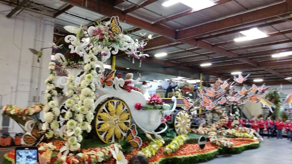 Fiesta Parade Floats | 16016 Avenida Padilla, Irwindale, CA 91702 | Phone: (626) 610-0974