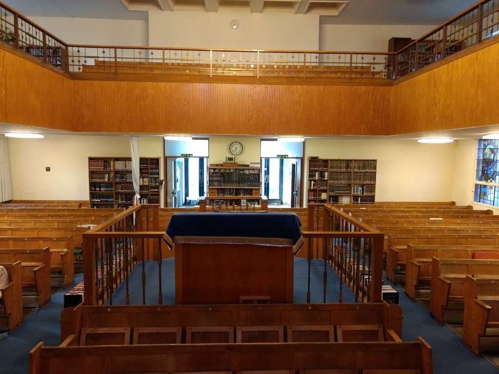 North Hendon Synagogue | Holders Hill Rd, London NW4 1NA, UK