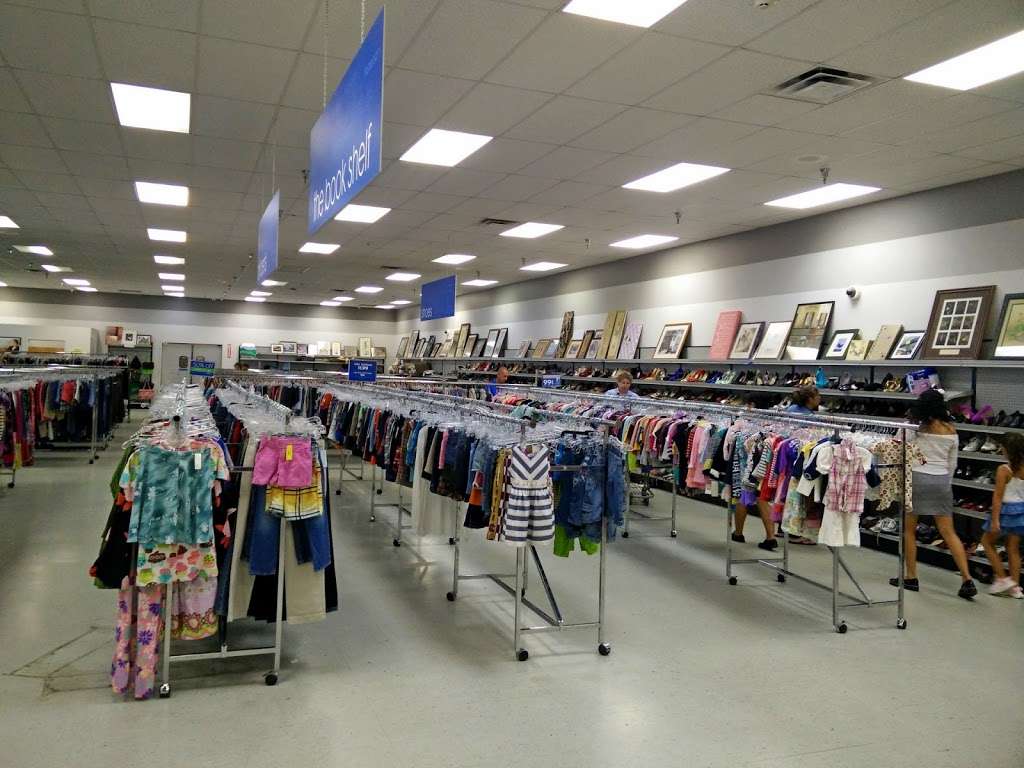 Goodwill Aurora - E. Iliff | 15509 E Iliff Ave, Aurora, CO 80013, USA | Phone: (303) 745-4481