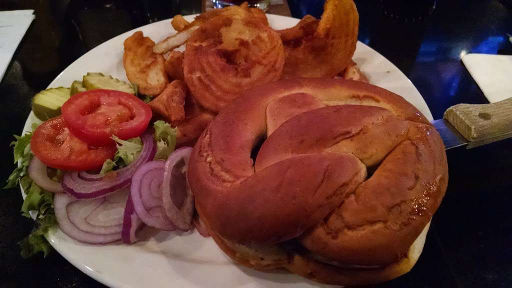 Craft House | 711 Plaza Dr, Chesterton, IN 46304, USA | Phone: (219) 929-5570