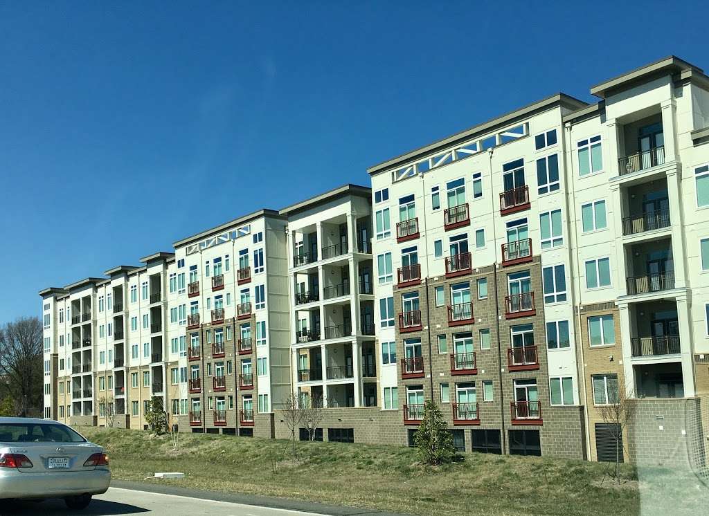 Presley Uptown Apartments | 900 E Stonewall St, Charlotte, NC 28204 | Phone: (980) 335-0152