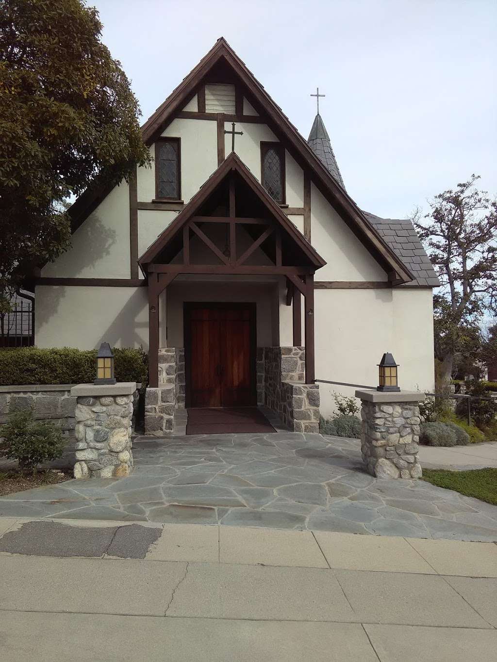 Episcopal Church-The Ascension | 25 E Laurel Ave, Sierra Madre, CA 91024, USA | Phone: (626) 355-1133