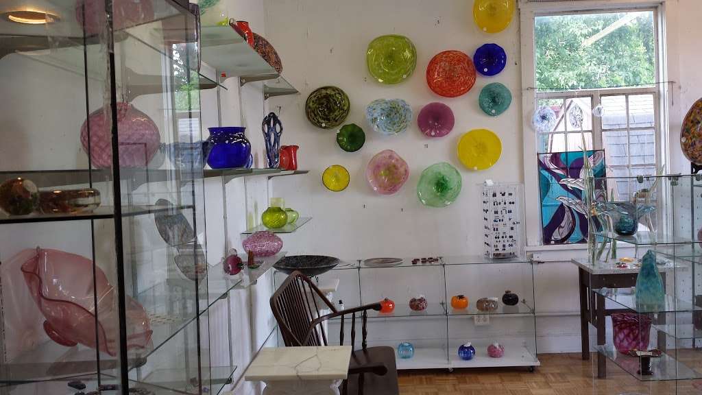 Veirs Studio Glass & Gallery | 5197 Lee Hwy, Warrenton, VA 20187, USA | Phone: (540) 347-2220