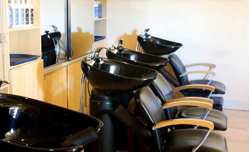 Barberia Salon | 939 Edgewater Blvd E, Foster City, CA 94404, USA | Phone: (650) 349-2414