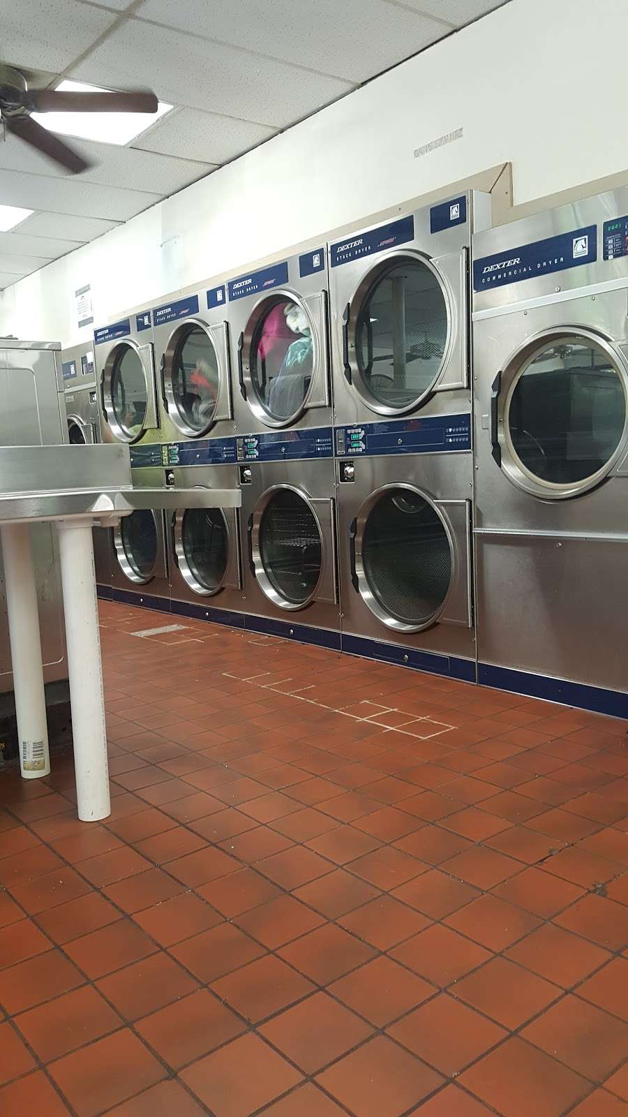 Handy Coin Laundry LLC | 7000 Eastwood Trafficway, Kansas City, MO 64129 | Phone: (816) 924-3235