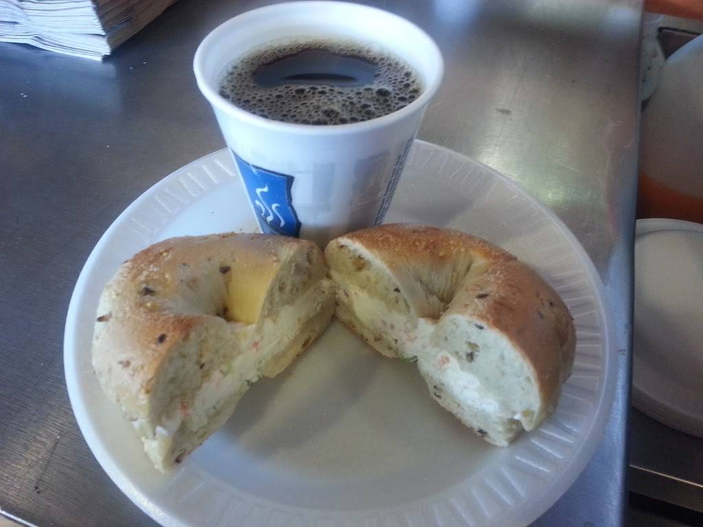 Olde World Bagel & Deli | 1670 E Cheyenne Mountain Blvd, Colorado Springs, CO 80906, USA | Phone: (719) 527-9651