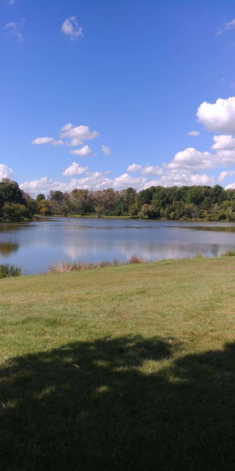 Arrowhead Lake Forest Preserve | 7016-7080 W 135th St, Orland Park, IL 60462, USA