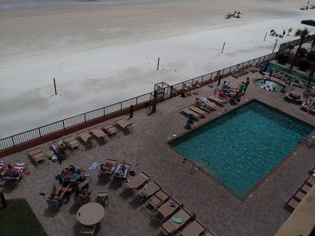 Tropic Shores Resort | 3111 S Atlantic Ave, Daytona Beach, FL 32118, USA | Phone: (386) 761-5882