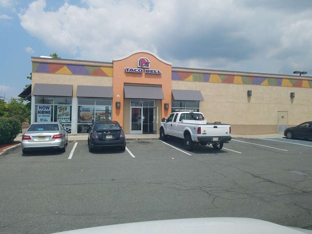 Taco Bell | 500 S River St, Hackensack, NJ 07601, USA | Phone: (201) 727-4343