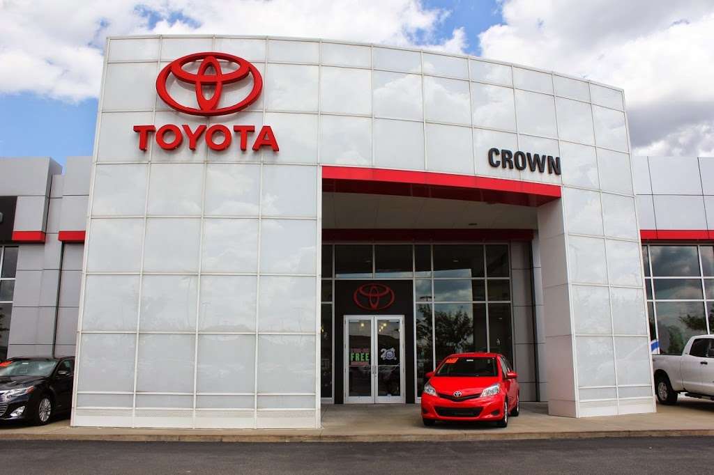 Crown Toyota of Lawrence | 3430 Iowa St, Lawrence, KS 66046, USA | Phone: (785) 843-7700